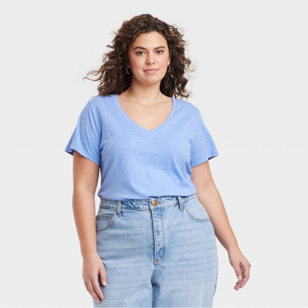 5/$25 Universal Thread Plus Size V-Neck Tee, Short Sleeve, Allure Blue, …